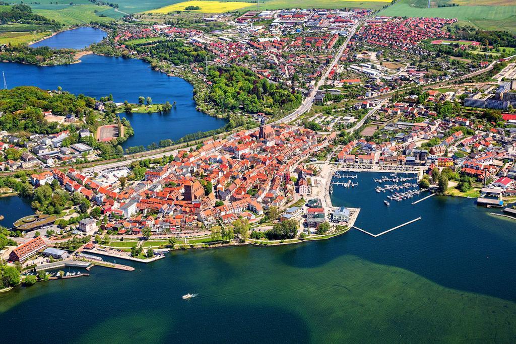 Apartment Yachthafen Waren Eksteriør billede