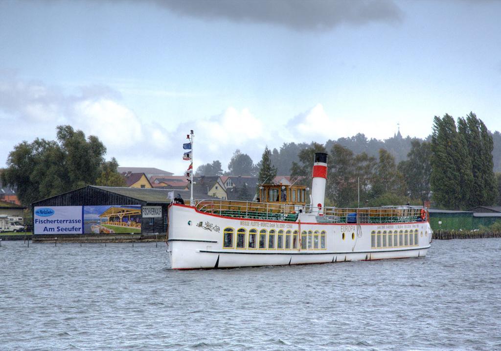 Apartment Yachthafen Waren Eksteriør billede